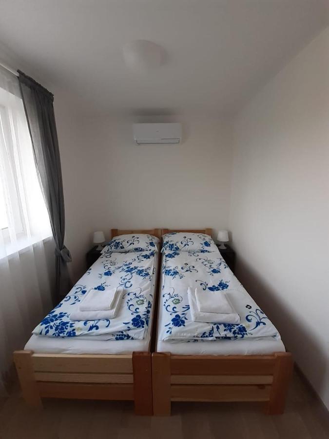 Valen Apartmany Valtice Buitenkant foto