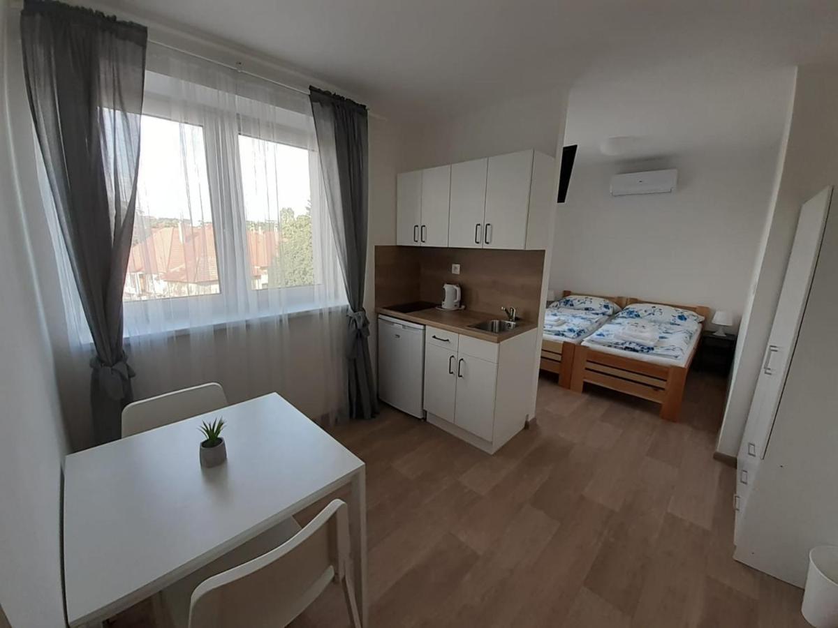 Valen Apartmany Valtice Buitenkant foto